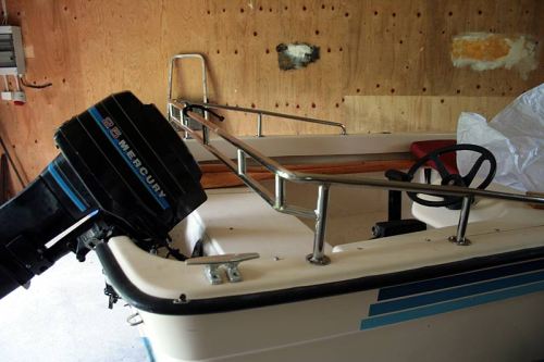 Boot für vier Personen mit 25-PS-Motor