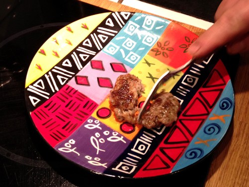 Frikadelle auf einem Teller